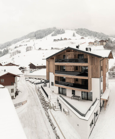 Die wunderschöne Architektur des Hotel Diellehen auf einem Blick